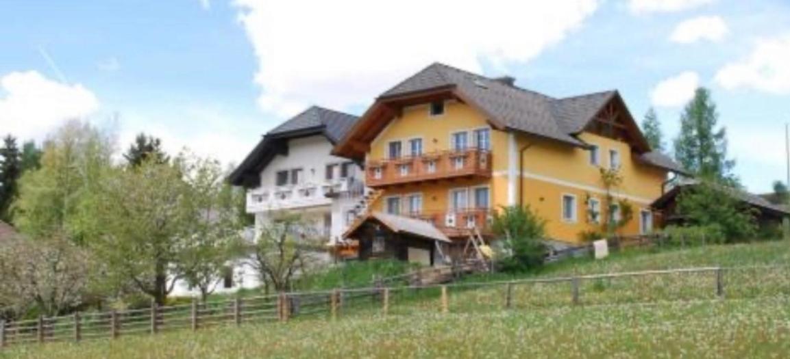 Haus Holzer Apartment Sankt Andra im Lungau Luaran gambar